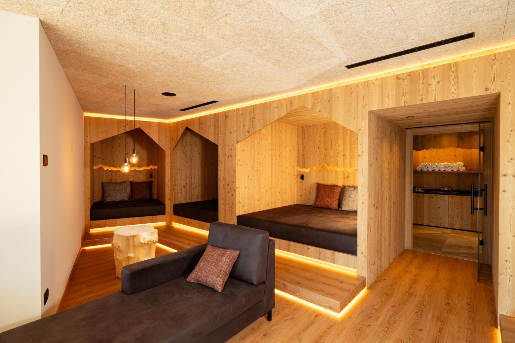 Hotel Alpenrose Dolomites La Valle Esterno foto