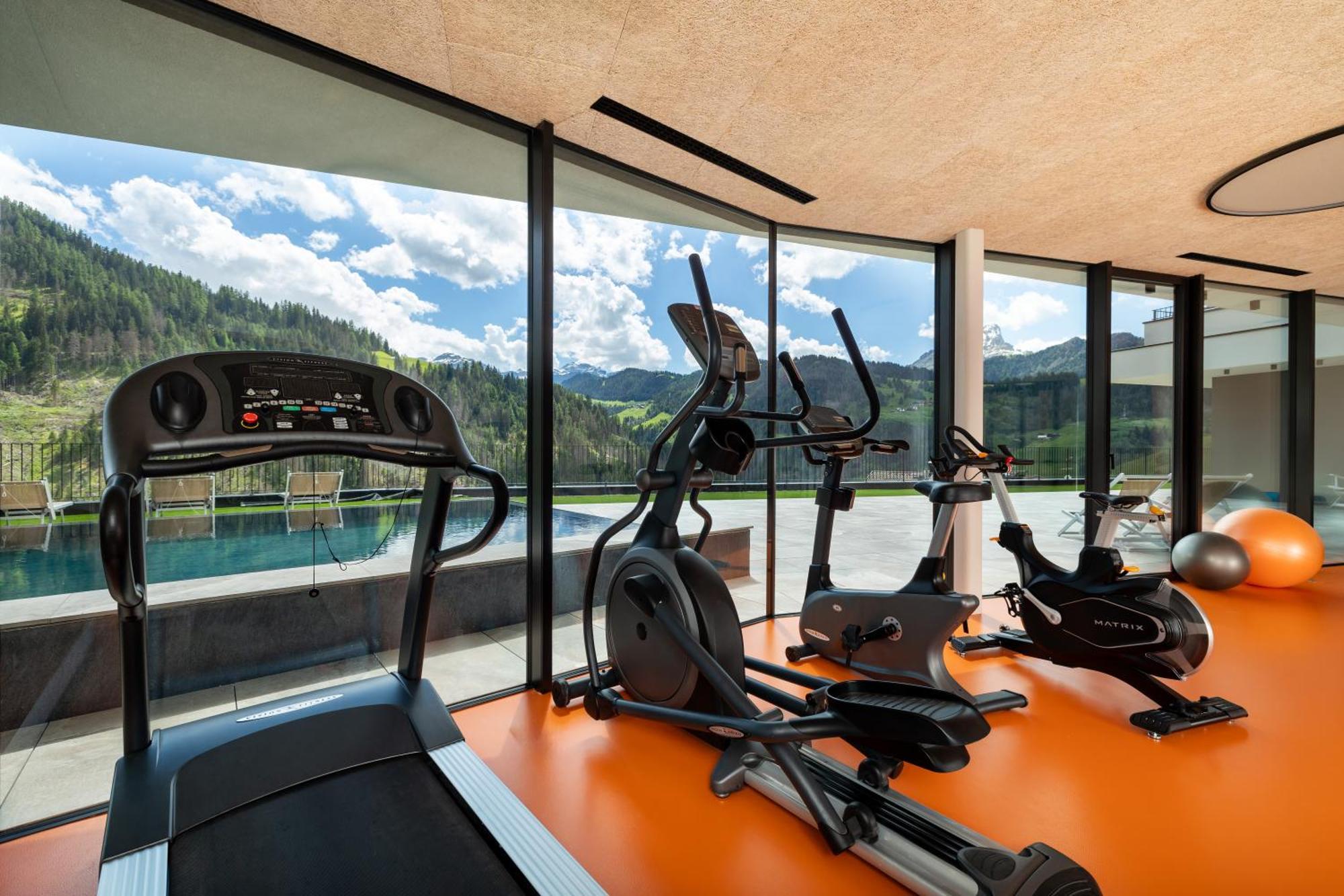 Hotel Alpenrose Dolomites La Valle Esterno foto