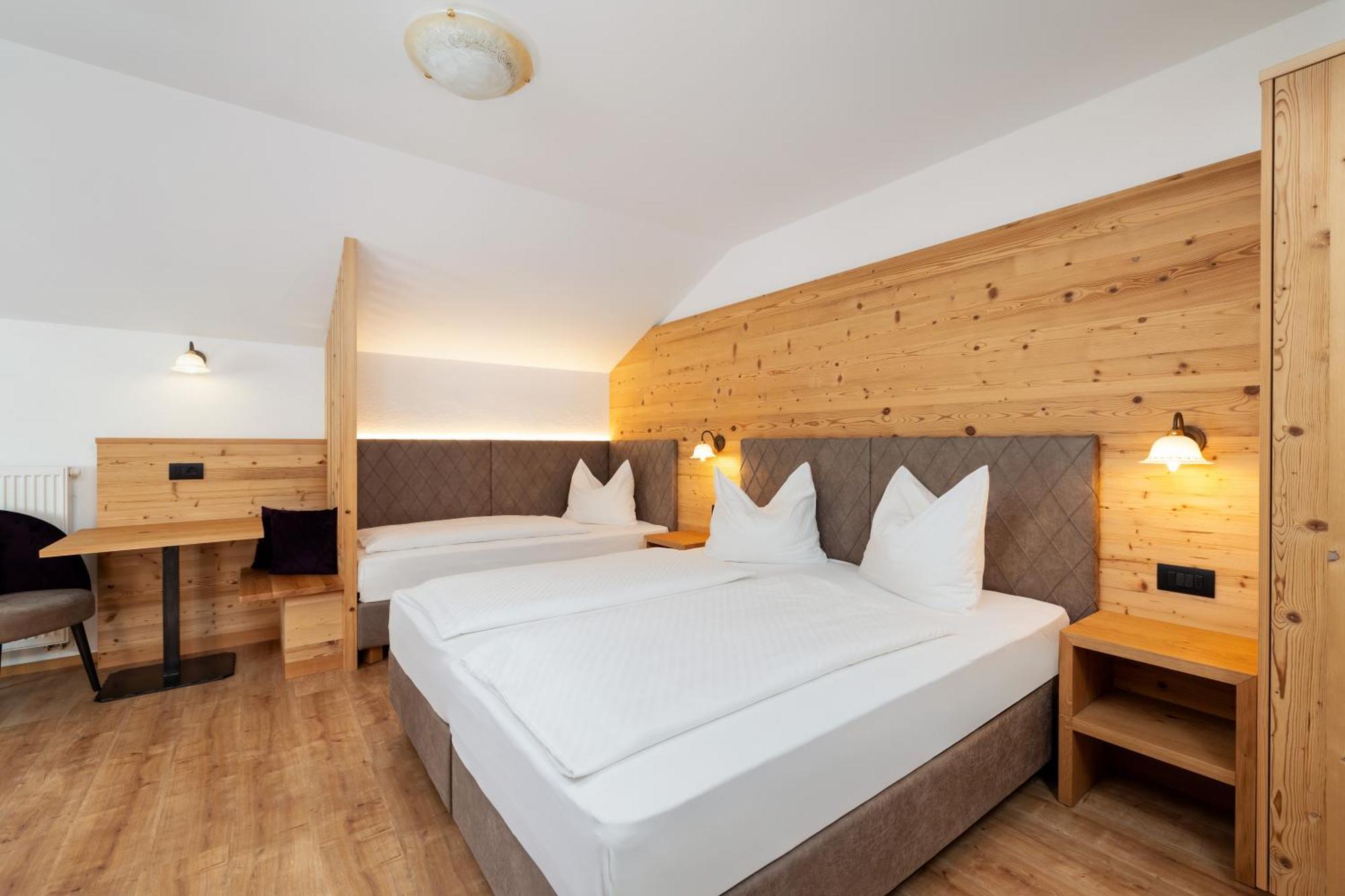 Hotel Alpenrose Dolomites La Valle Esterno foto
