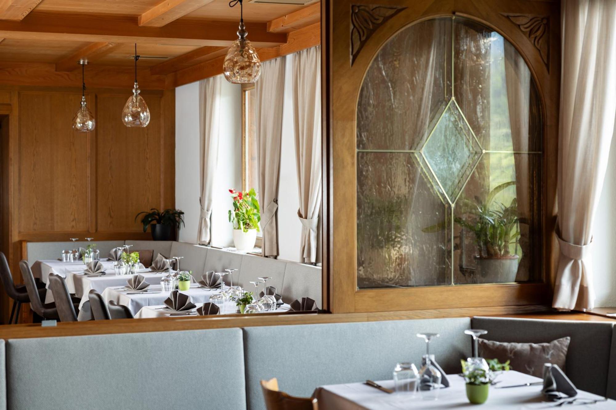 Hotel Alpenrose Dolomites La Valle Esterno foto
