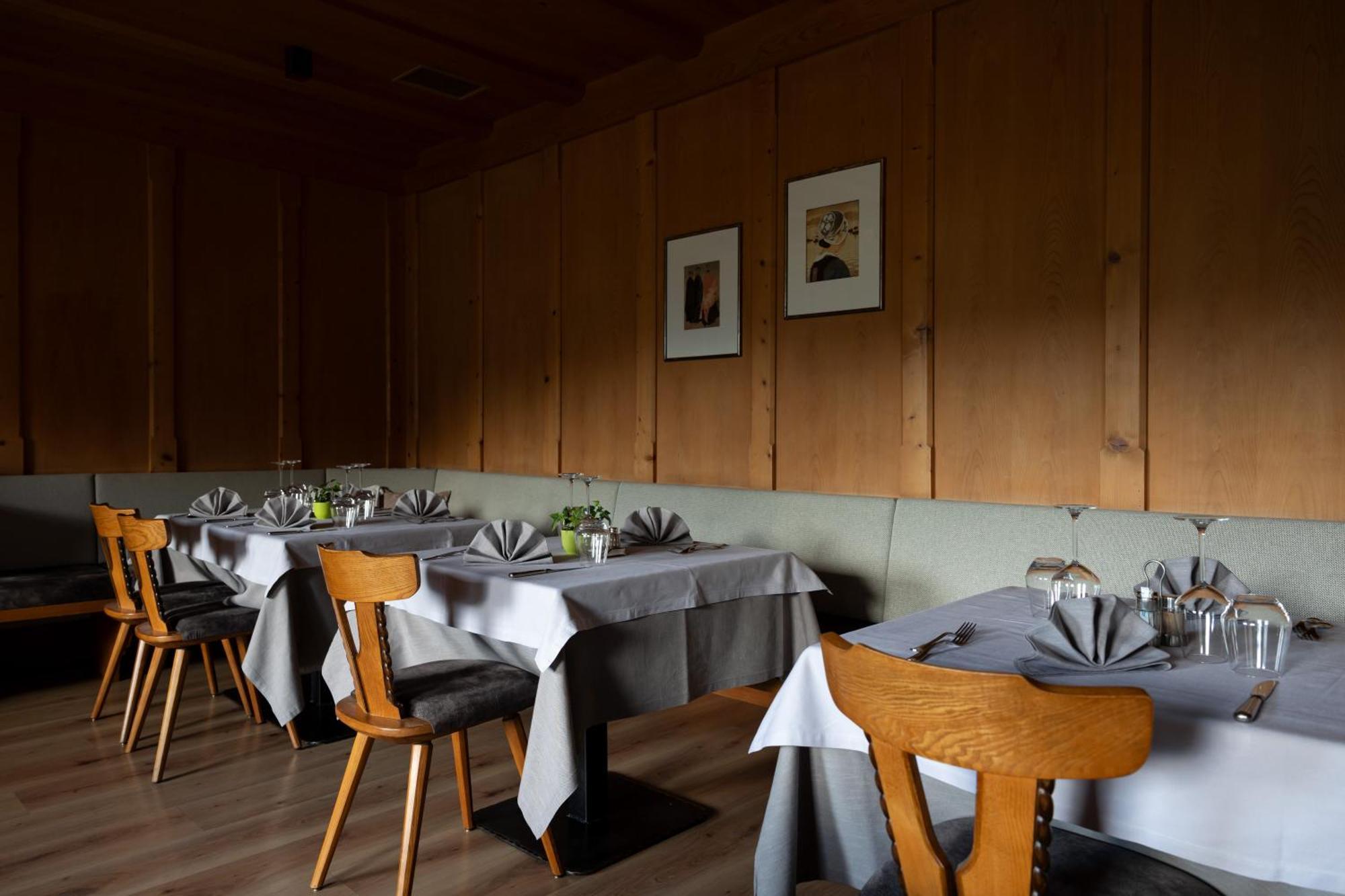 Hotel Alpenrose Dolomites La Valle Esterno foto