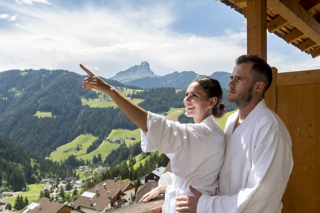 Hotel Alpenrose Dolomites La Valle Esterno foto