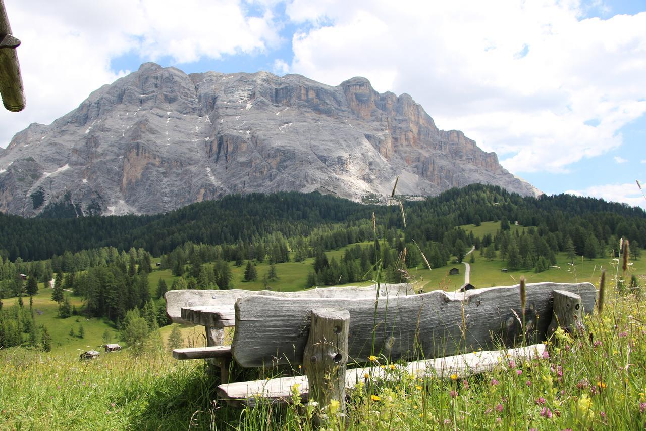 Hotel Alpenrose Dolomites La Valle Esterno foto