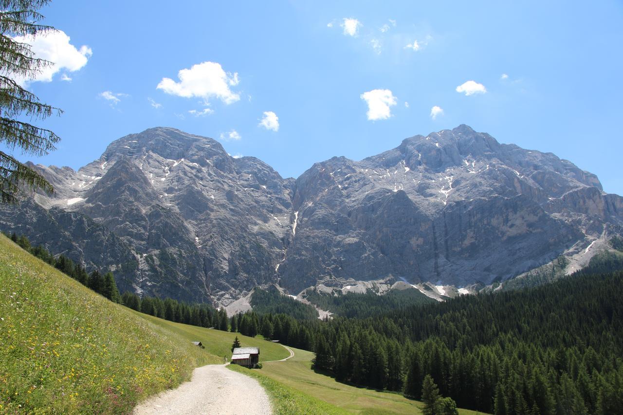 Hotel Alpenrose Dolomites La Valle Esterno foto